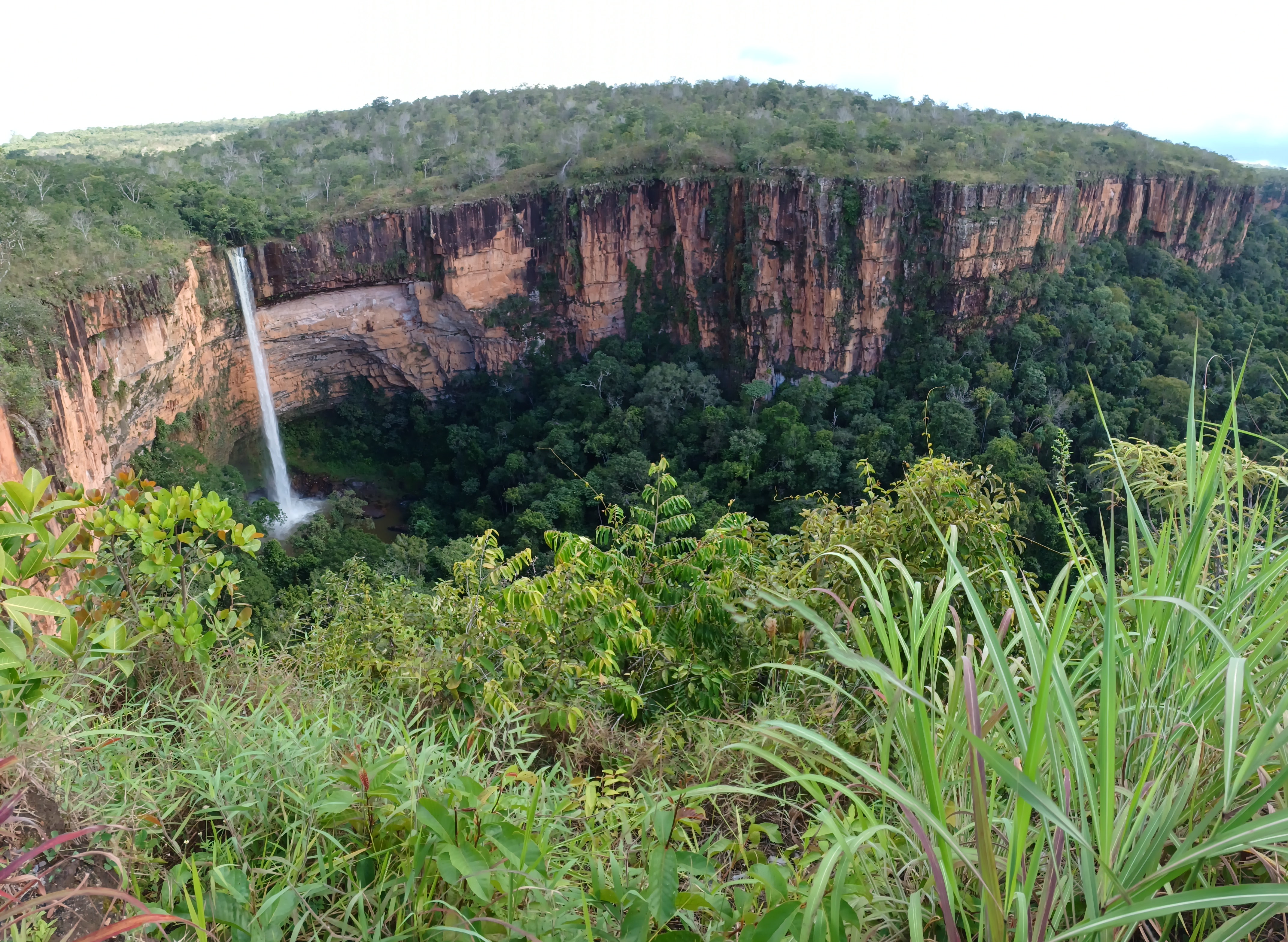 Cachoeira Véu de Noiva — Chapada dos Guimarães